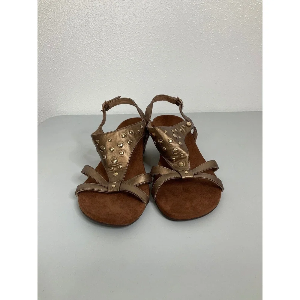 Vionic Catarina Bronze Metallic Studded Wedge Sandals Orthaheel Womens 7 TVW4079